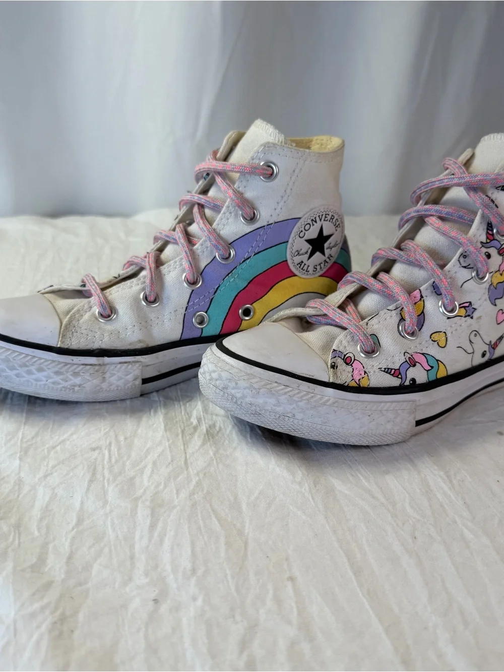 Converse High-Top Youth sz13 Unicorn & Rainbow Sneakers